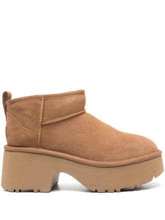 UGG Stivali Classic Ultra Mini New Heights - Marrone