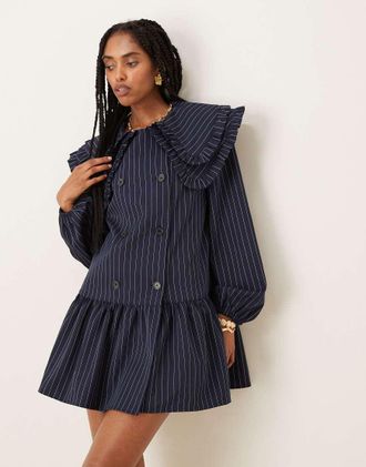 Neon Rose Vestito grembiule corto blu navy gessato con colletto doppio