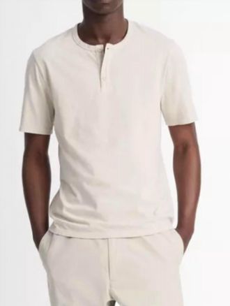 Vince Garment Dye Short Sleeve Henley Top In Washed Soft Clay