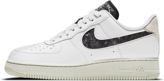 Nike (WMNS) Nike Air Force 1 07 SE Recycled Wool Pack - White Black DA6682-100