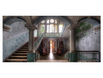 Schubiger M&ouml;bel Digitaldruck auf Acrylglas Lost Place Treppenhaus 150 x 100 cm