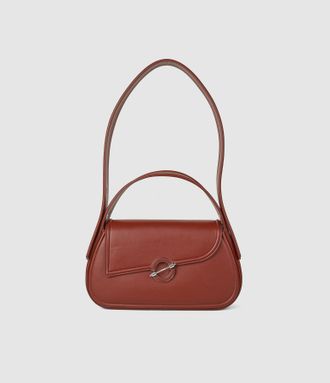 Sams&oslash;e & Sams&oslash;e Sac Grab Saryesgade Fired Brick