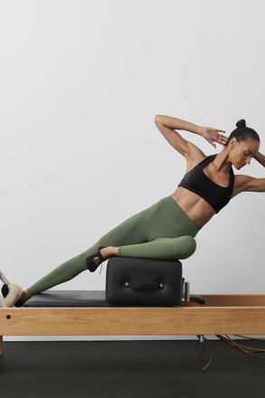 Alo Softsculpt Define Legging in Bamboo Green, Size: Medium