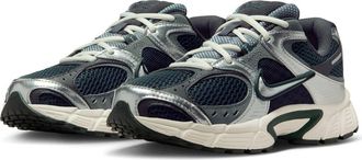 Nike V5 RNR Sneaker in 300 Seawd/m Silv at Nordstrom Rack, Size 11.5