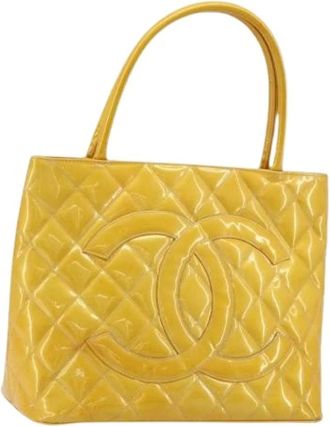 Chanel Pre-owned Handbags, female, Yellow, Size: ONE SIZE Pre-owned Vintage Patent Leather Tote Bag