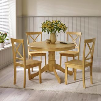 Furniturebox Bude Round Wooden Dining Table & 4 Millford Chairs in Light Oak