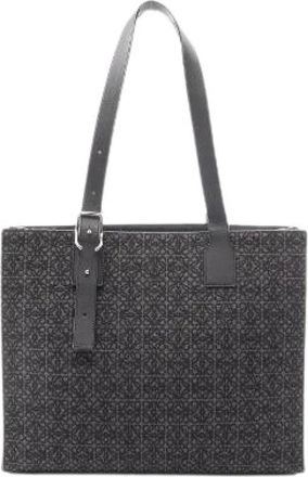 Loewe Pre-owned Tote Bags, male, Black, Size: ONE SIZE Pre-owned Buckle Horizontal Anagram Leather Tote Bag
