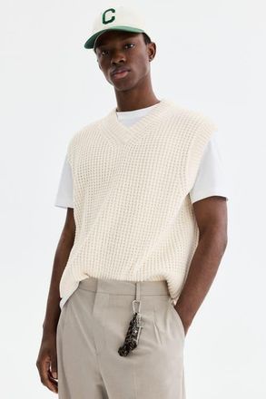 H&M Regular Fit Sweater Vest in White at Nordstrom, Size X-Large