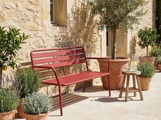 Vente-Unique Panchina da giardino in metallo - Rosso - MIRMANDE di MYLIA