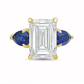 Diana M. Jewels 18kt yellow gold lab grown 5ct emerald diamond ring with sapphire pears on the sides