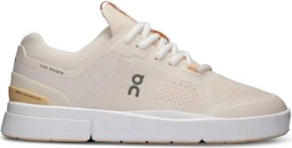 On Womens The Roger Spin Dew Sneaker In Savannah
