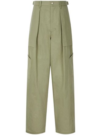 TOMBOY pleat-detailing tapered trousers - Green