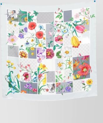 Gucci silk foulard featuring floral pattern