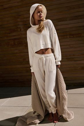 Alo | Muse Sweatpant in Ivory, Size: Medium