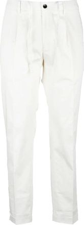 Michele Carbone Tailored White Chino Pants With Classic Pleats And Comfortable Stretch