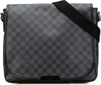 Louis Vuitton Pre-owned Womens District Messenger Canvas Bag - Dark Grey Textile - One Size