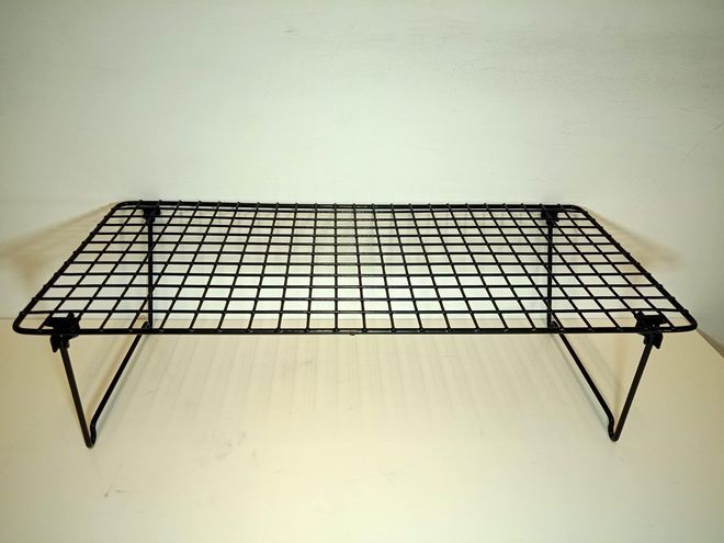 IKEA Schuhregal GREJIG stapelbare Schuhablage Schuhaufbewahrung in 58x27x17 cm - aus grau bepulvertem Stahl ab 13,29 €