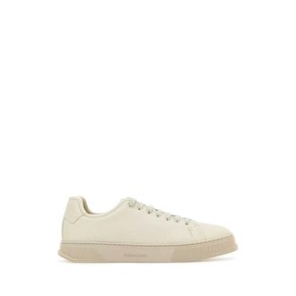 Ferragamo Sneakers, male, Beige, Size: 9 1/2 US Ivory Leather Sneakers