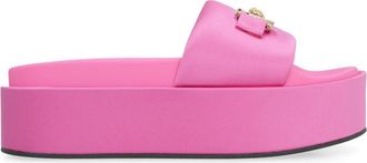 Versace Schoenen, Dames, Roze, 37 EU, Satijn, Metalen Logo Satijnen Platform Slides