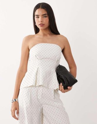 Vero Moda Top a fascia sartoriale bianco e nero a pois in coordinato