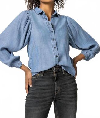 Lilla P Womens Shirred Sleeve Buttondown Shirt In Washed Chambray