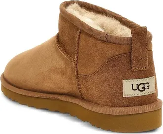 UGG Classic Boots - Brown