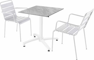 Oviala Mesa de jardín de márTaupe laminado y 2 sillones blancos