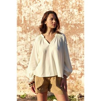 La petite &eacute;toile V-hals blouse met knoopmanchetten, BONNIE