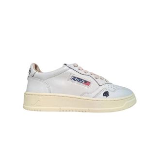 Autry Medalist Low - female - Autry - Sneakers - White - 4 UK - Shoes