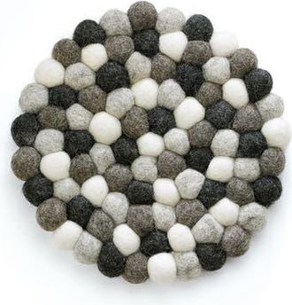 cilio Fair Trade Virgin Sheep Wool Trivet, Handcrafted in Nepal, 8.5-Inch Round in Light Gray at Nordstrom