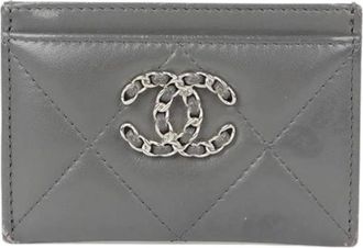 Chanel Pre-owned Wallets, female, Gray, Size: ONE SIZE Pre-owned 19 Card Holder Wallet