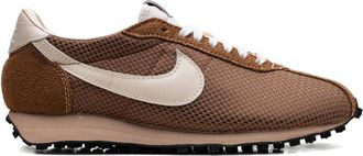 Nike Sneakers con logo e lacci - Marrone