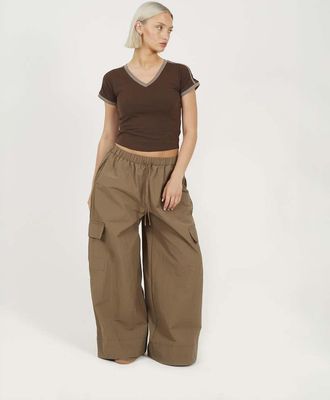 Brave Soul Pantaloni ampi cargo kaki con tasche-Verde