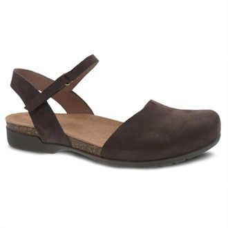 Dansko Womens Rowan Closed Toe Sandal In Chocolate