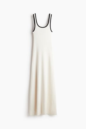 H&M Ausgestelltes Kleid in Rippenstrick - Cremefarben/Schwarz
