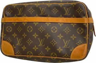 Louis Vuitton Brown Clutch Bag (Pre-Owned)