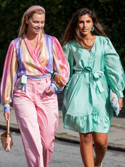 Dit trek je aan in de zinderende hitte: dé style-trucs om zweetvlekken te verbergen