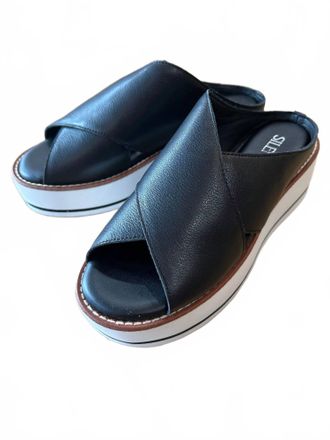 Silent D Womens Orelia Sandal In Black
