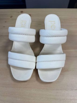 Pedro Garcia Women Clea Sandal In Creme Pebble Nappa