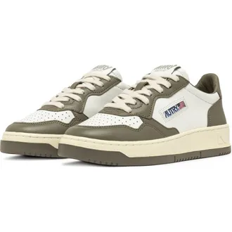 Autry Medalist Low Sneaker in White/Green at Nordstrom Rack, Size 10Us / 43Eu