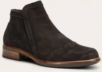 Naot Womens Nefasi Ankle Boots In Black Velvet Nubuck