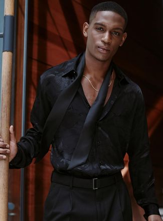 Le 31 Mens Tone-on-tone plant jacquard shirt Standard fit