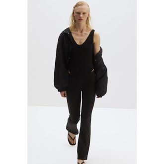 H&M Sculpting Sleeveless Thong Body in Black at Nordstrom, Size X-Large