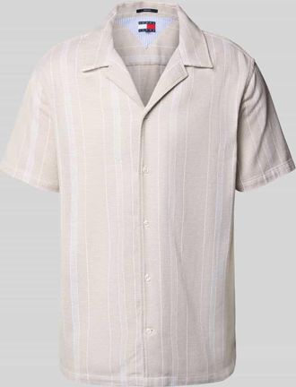 Tommy Jeans Regular Fit Freizeithemd mit Allover-Muster in Beige, Größe XXL