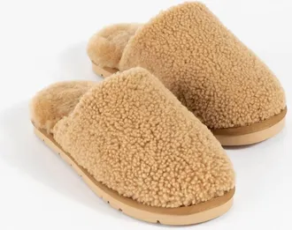Cozy Earth Womens Puffy Sheep Slippers In Fawn
