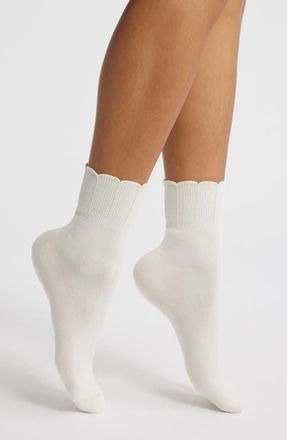Hue Tulip Border Quarter Socks in Ivory at Nordstrom