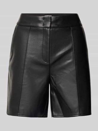s.Oliver Black Label Regular Fit Shorts in Leder-Optik mit Viskose in Black, Gr&ouml;&szlig;e 40