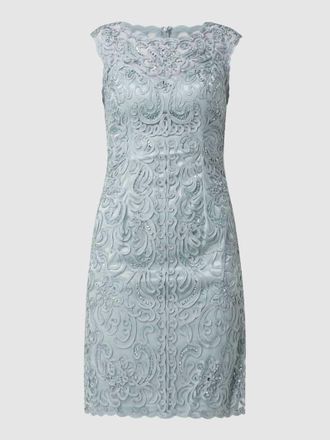 Luxuar Luxuar K&ouml;rpernahes Cocktailkleid mit Stickereien in Mint, Gr&ouml;&szlig;e 32