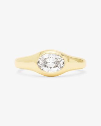 Melinda Maria Womens Shes A Boss Signet Ring In Gold