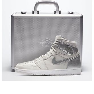 Air Jordan 1 Retro High OG co.JP Tokyo Suitcase Special Box DA0382-029